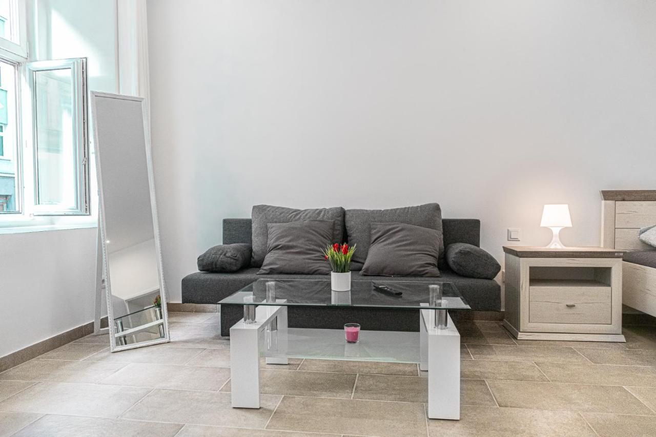 Homelike 2Br Apt Near U1 Reumannplatz - 9 Min To Center Vienna Luaran gambar